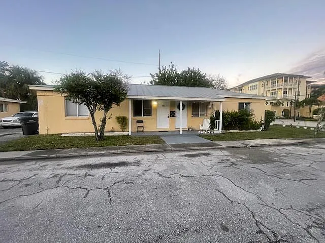 400 Metcalf Ct — Photo 22