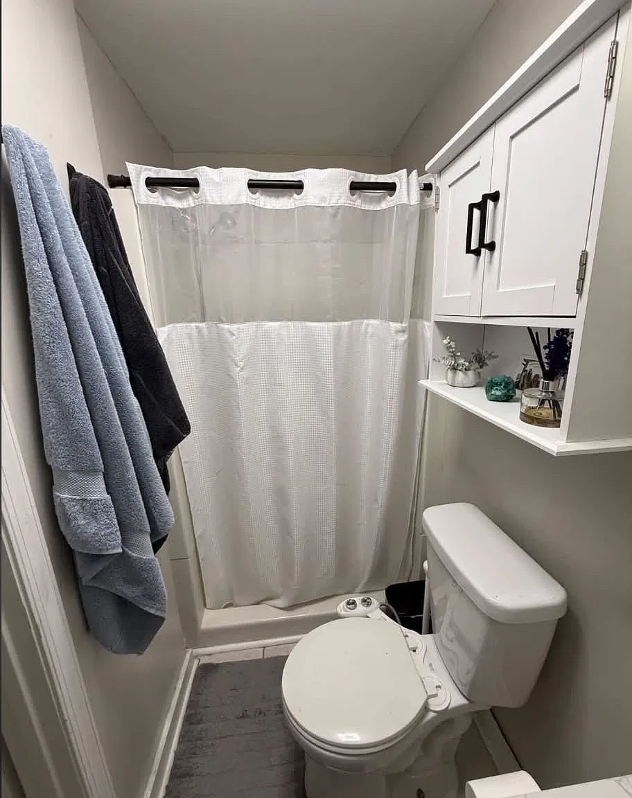 4 bed, 2500 sqft, $850 — Photo 3