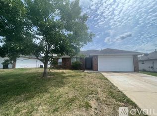 3772 W Ridgeway St, Springfield, MO 65807