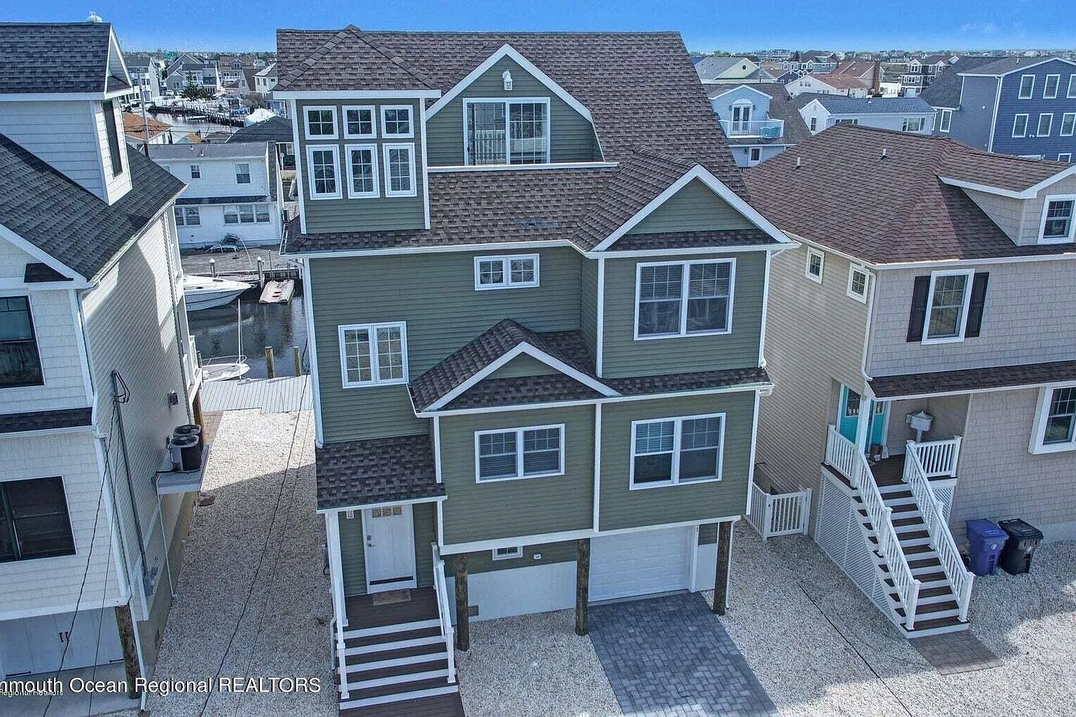 4 bed, 2376 sqft, $6,000 — Photo 4
