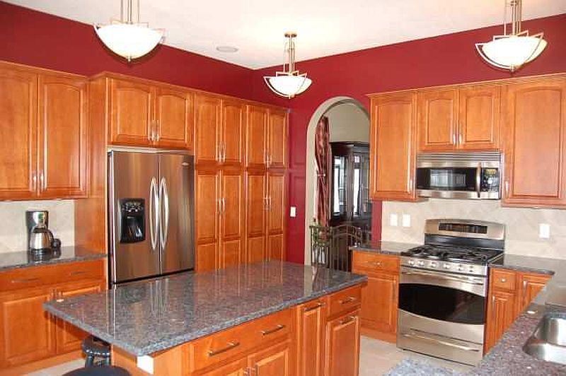 5th image of 27 FARMVIEW Lane