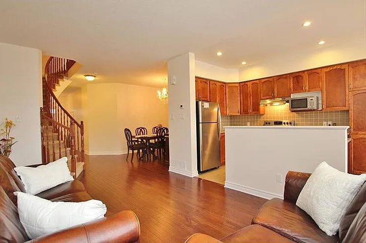 106 Hornchurch Ln — Photo 6