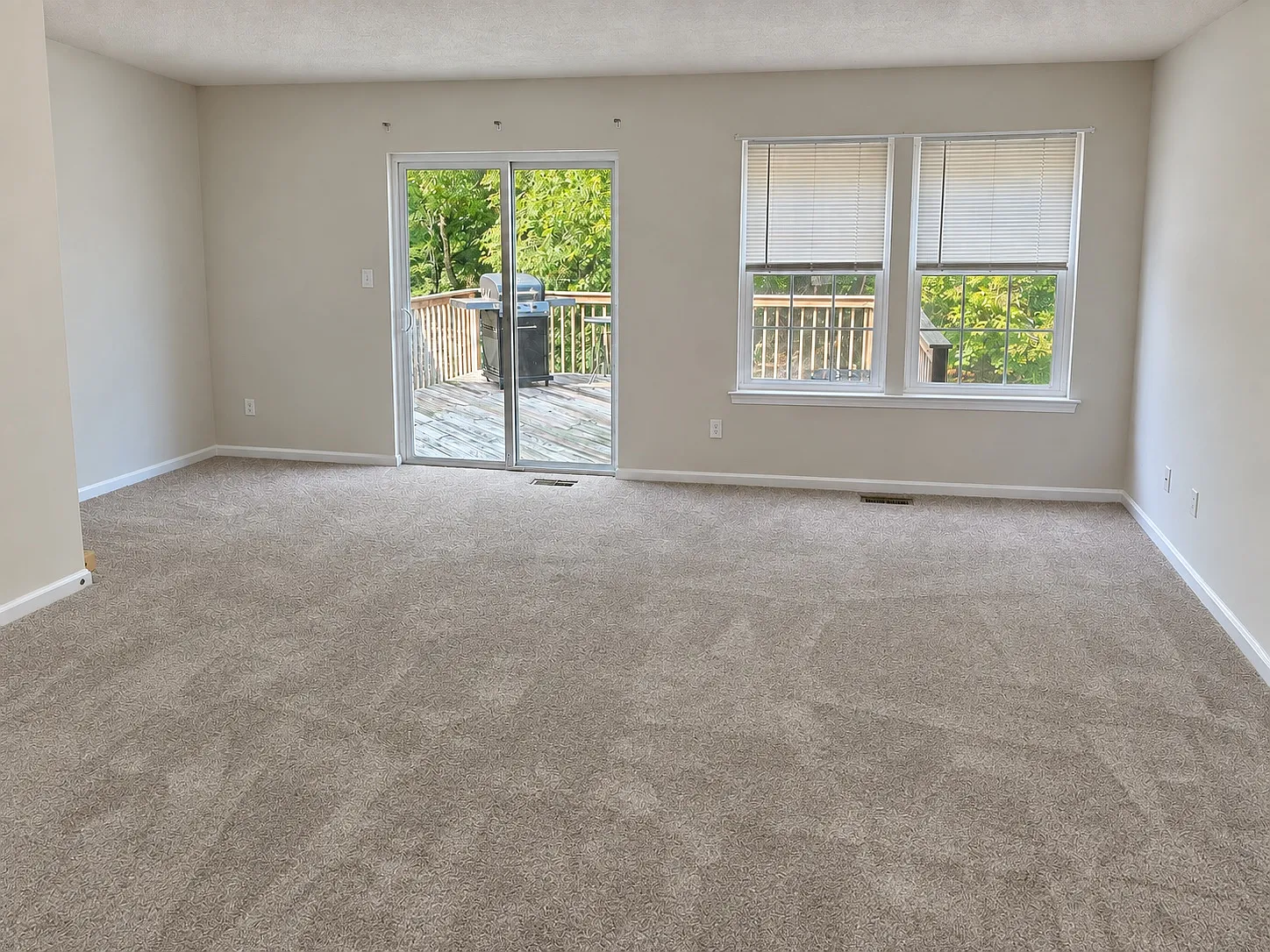3 bed, 1821 sqft, $2,200 — Photo 4
