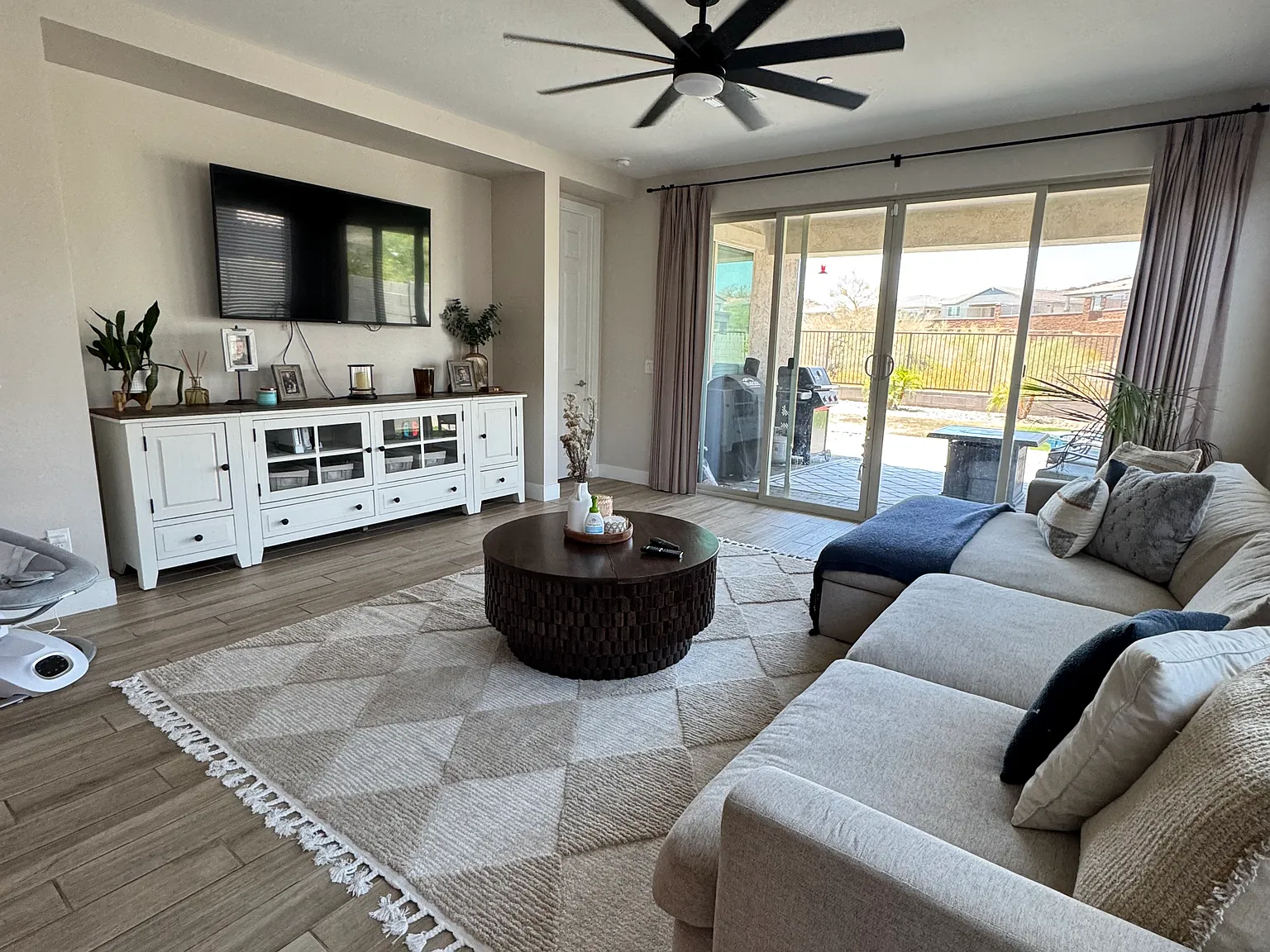 4 bed, 1925 sqft, $2,600 — Photo 3
