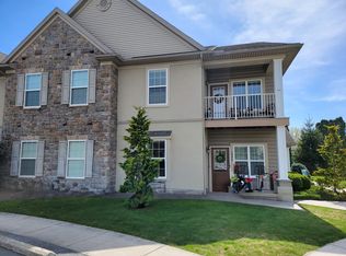 1992 Shady Oak Dr, Mount Joy, PA 17552