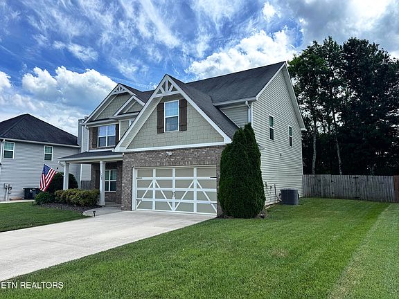 3rd image of 1003 W Glenview Dr