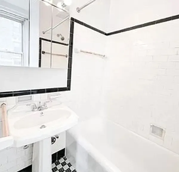 310 Riverside Dr #411 — Photo 4