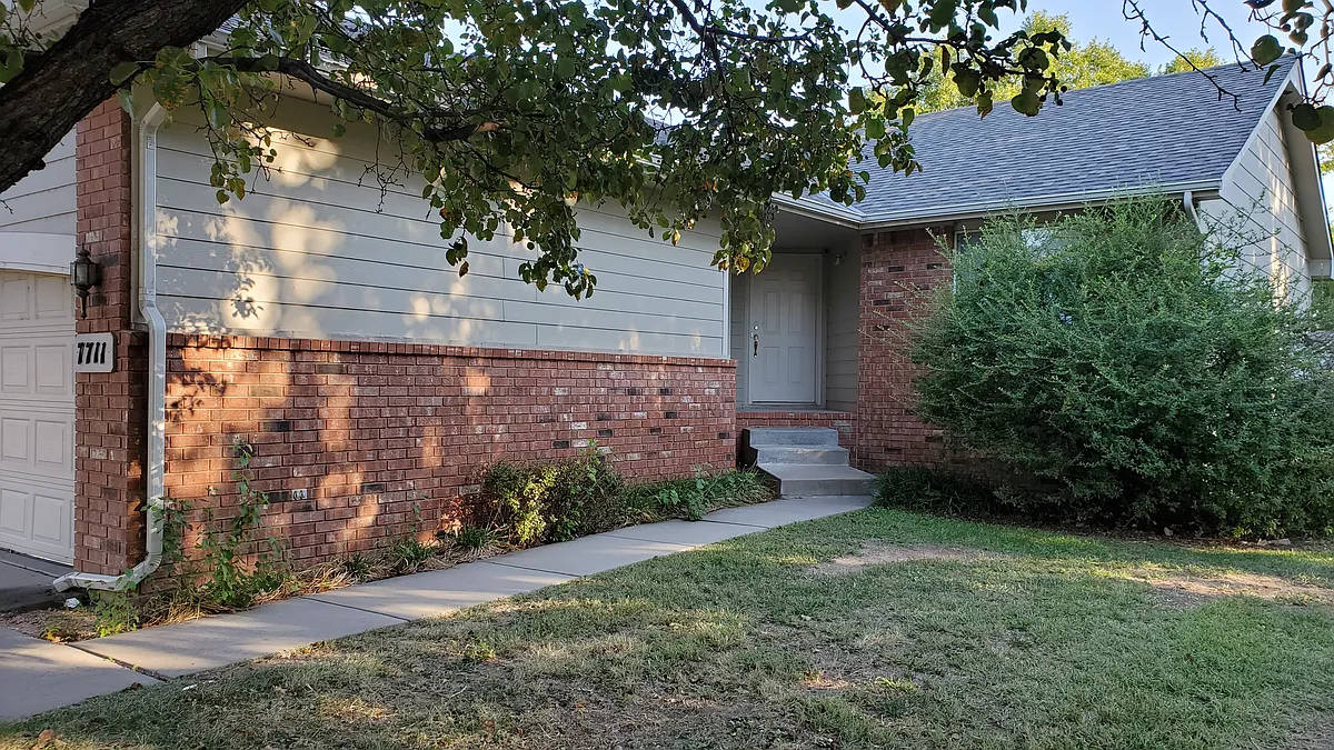 Building Photo - 7711 W Cornelison Cir