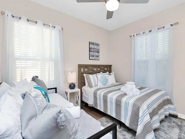 5322 Avenue K — Photo 35