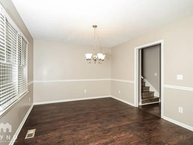 1359 Lakeview Pkwy — Photo 7