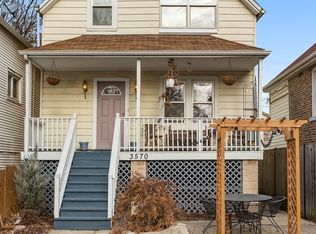 3570 W Shakespeare Ave, Chicago, IL 60647