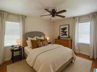 401 Woodvale Ln, Homewood, AL 35209