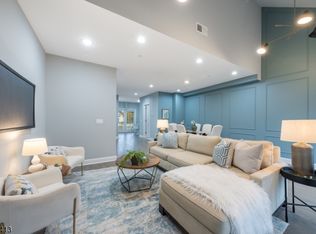 16 Riverbend Ct, New Providence Boro, NJ 07974