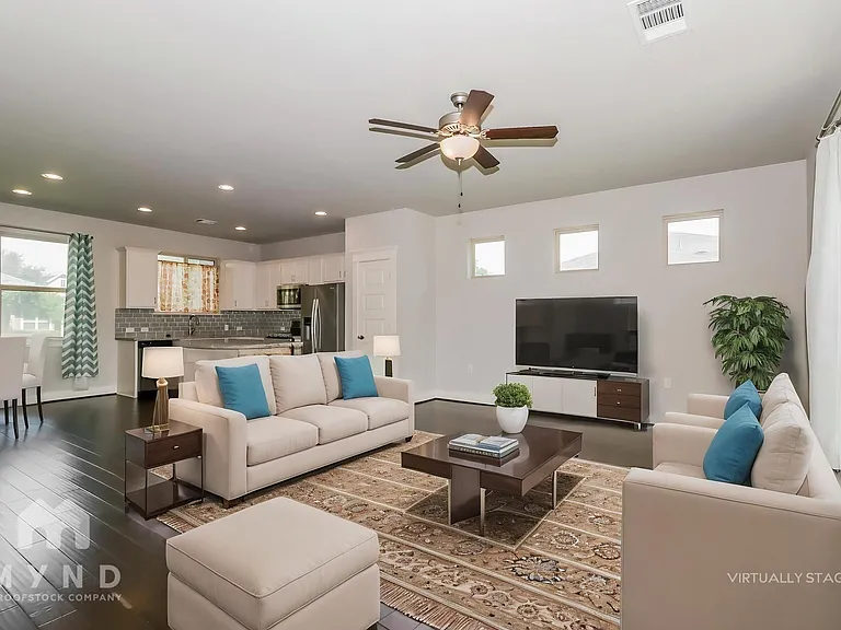 10601 Wills Loop — Photo 2