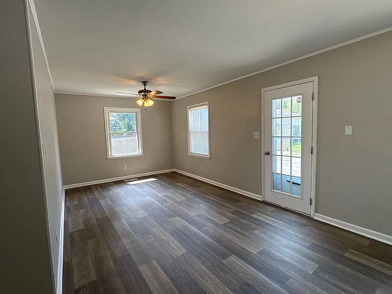 408 S Jefferson Street — Photo 9