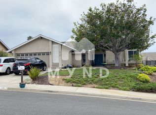 919 Poppy Ln, Carlsbad, CA 92011