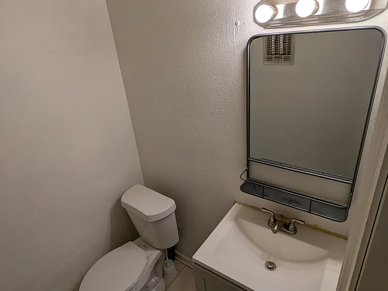 7730 Dorsett Dr — Photo 7