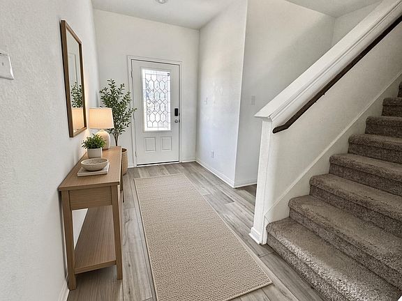 4th image of 267 Surrey Oaks