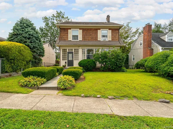 203 Travers Avenue, Mamaroneck, NY 10543