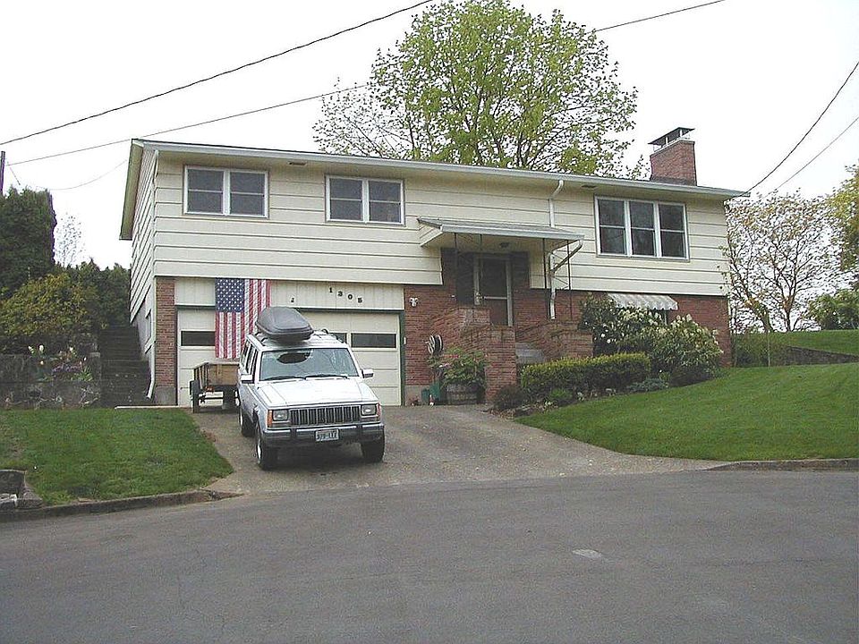1st image of 1305 NE 64th St