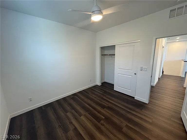 3262 Fountaintree Ave — Photo 33