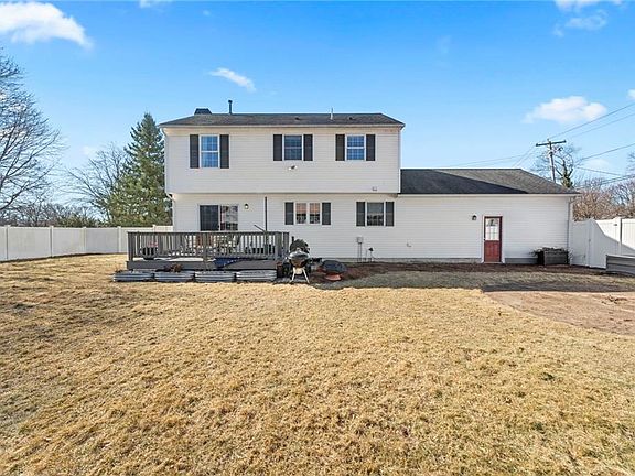 3rd image of 151 Teakwood Dr