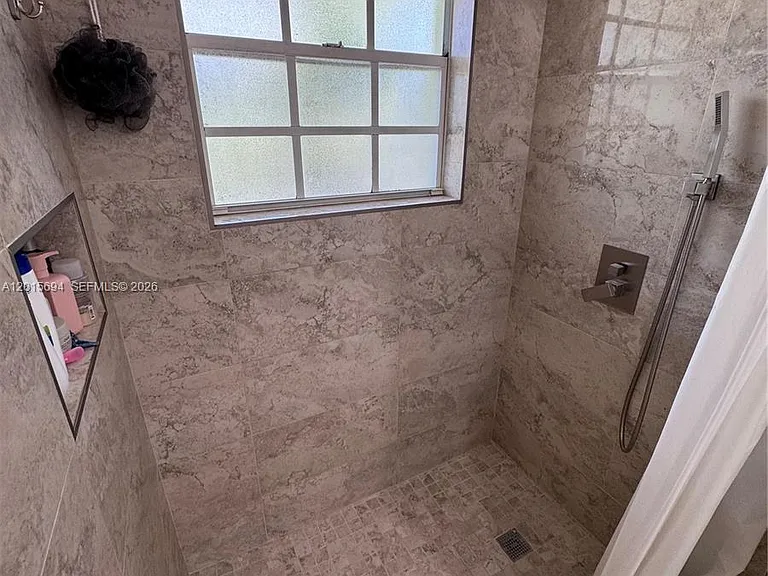 8550 Byron Ave #2G — Photo 11