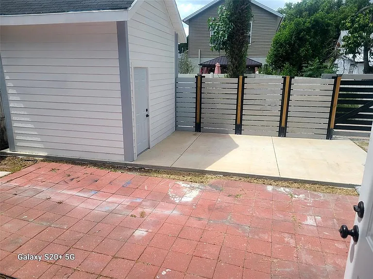 2220 E 17th Ave — Photo 11