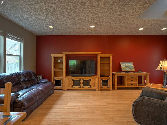 3rd image of 2260 Rogers Ln NW