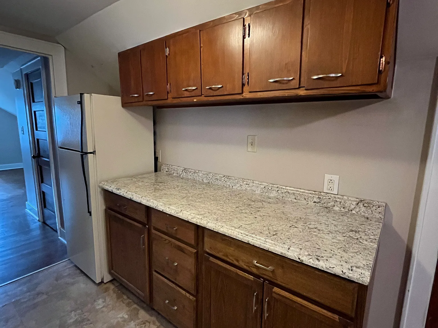 1 bed, 920 sqft, $1,450 — Photo 2