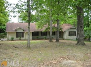 332 Fayette Dr, Winder, GA 30680