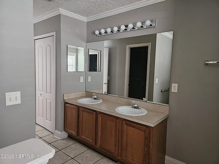 2338 Cool Springs Dr N — Photo 32