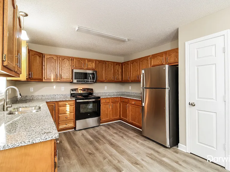 5425 Springhouse Farm Rd — Photo 2