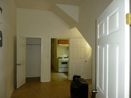 3rd image of 3812 Prytania St