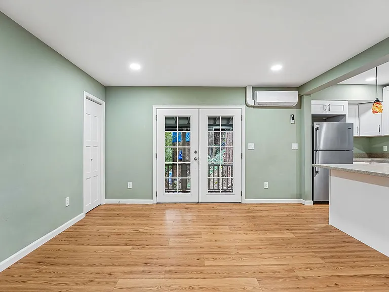 21567 Starrett Hill Dr — Photo 20