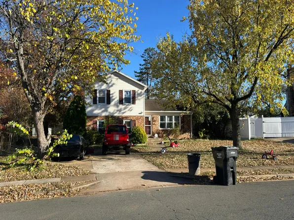 8232 Macbeth St, Manassas, VA 20110