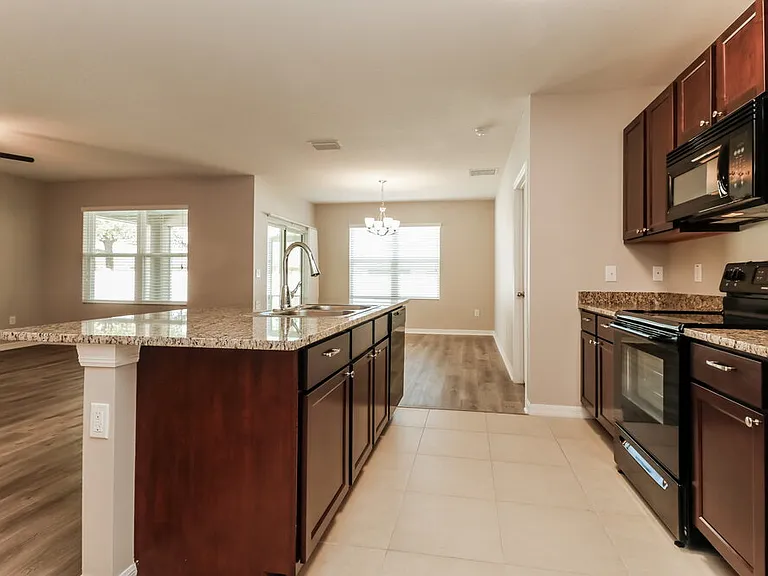 3767 Bramblewood Loop — Photo 8