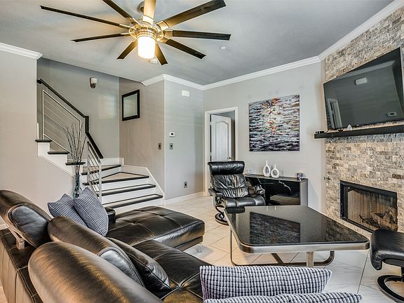 3rd image of 7401 Audelia Ln
