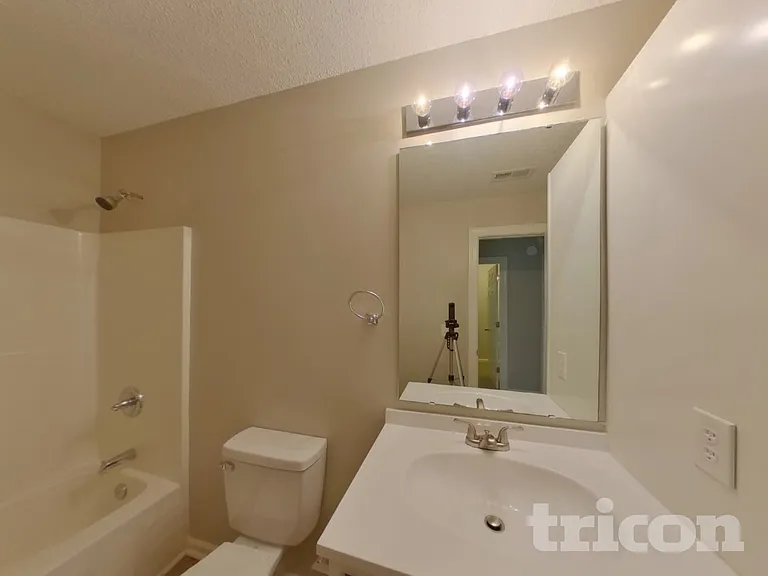 423 Riverwalk Dr NW — Photo 17