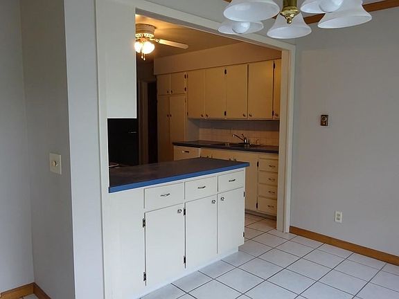 4th image of 572 Lindbergh Blvd