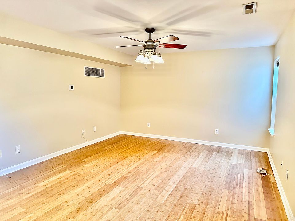 1st image of 3044 Wavecrest Way