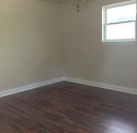 3rd image of 1408 Dogwood Dr