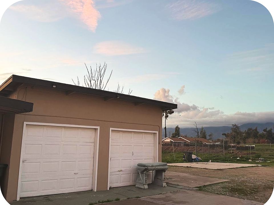 2nd image of 16072 Arrow Blvd Suite B