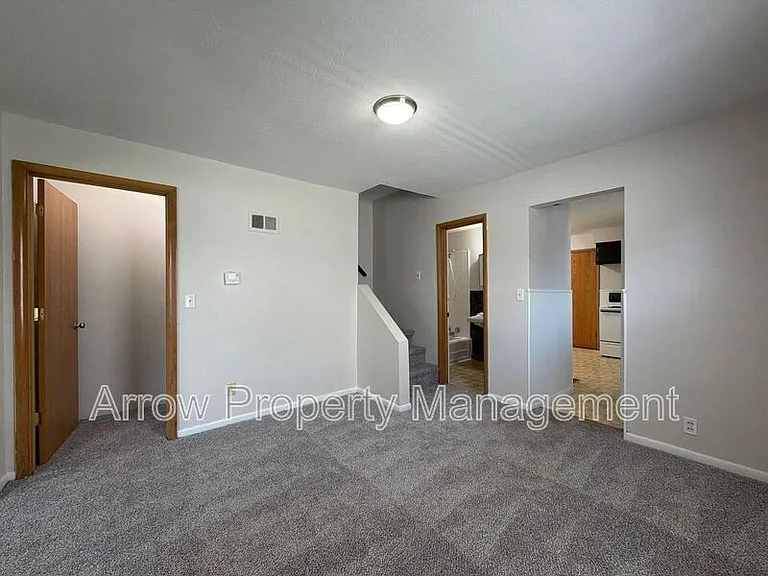 1309 S 10th St — Photo 4