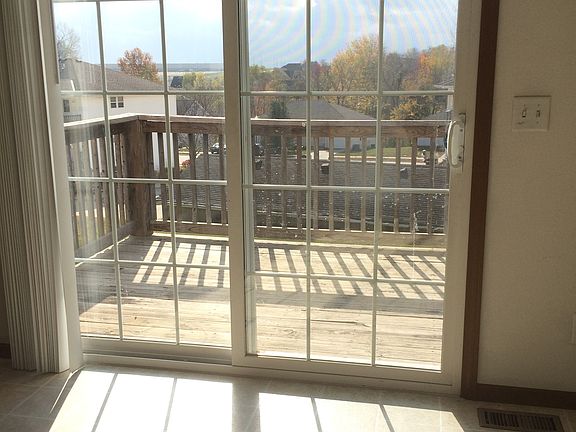 3rd image of 5610 Valley View Dr