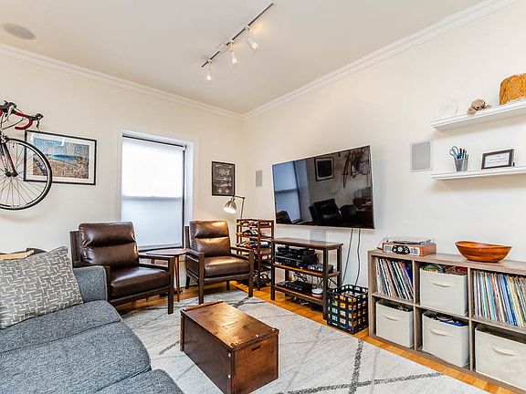 5th image of 1856 N Sawyer Ave APT 201