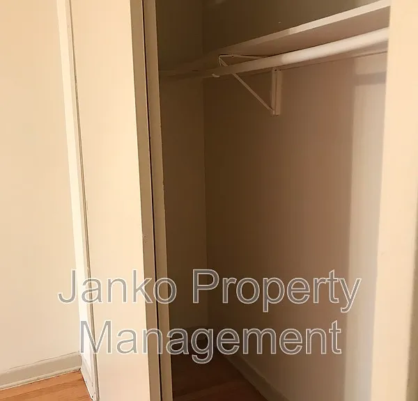 2108 S 17th Ave #1E — Photo 7