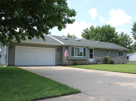 2nd image of 1528 Marquis Dr