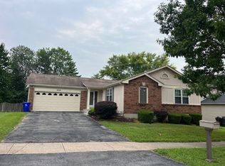 4224 River Oaks Dr, Florissant, MO 63034