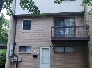8666 Brae Brooke Dr, Lanham, MD 20706